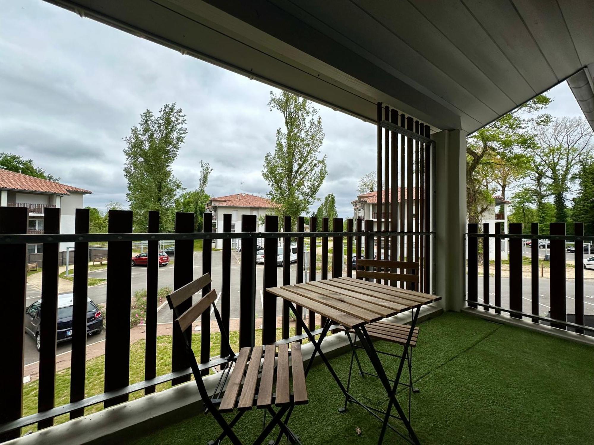 L'Emeraude - Proche Hopital - Parking - Clim - Fibre - Terrasse Mont-de-Marsan Dış mekan fotoğraf